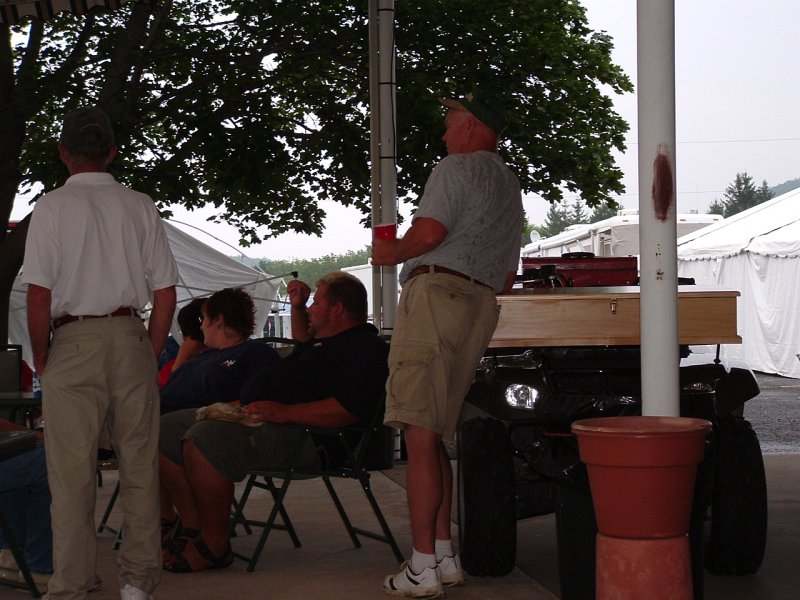 dscf0093u.jpg - Dad and Dave Shaeffer taking refuge...