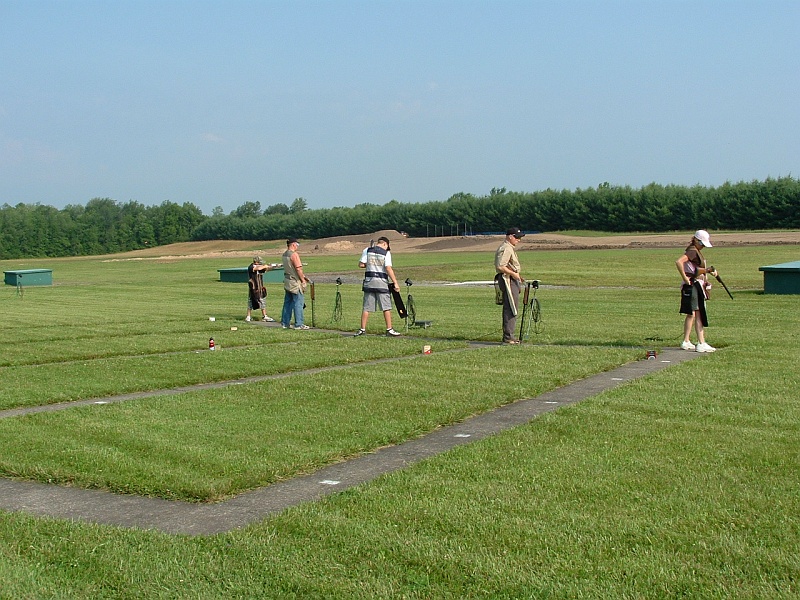 dscf0012hcw.jpg - The Singles Championship on bank 3... look at how beautiful the weather is...that changes after the first 100!