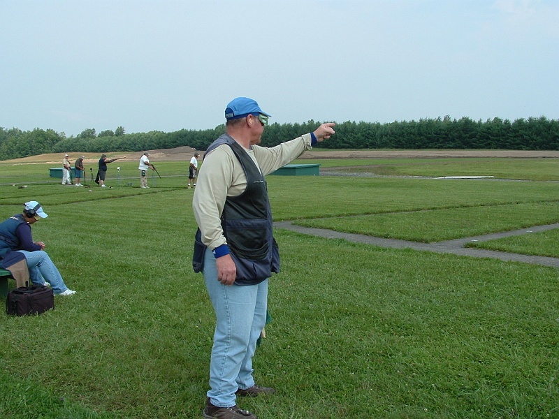 dscf0031p.jpg - Don Nielson, All American, warming up before he goes out to shoot the singles championship.
