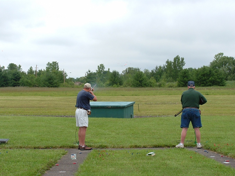 dscf0071l.jpg - Urb Womer shooting on bank 5 during today's singles event. I buy my shells from Urb. He's one of the state's best shooters and an incredible guy.