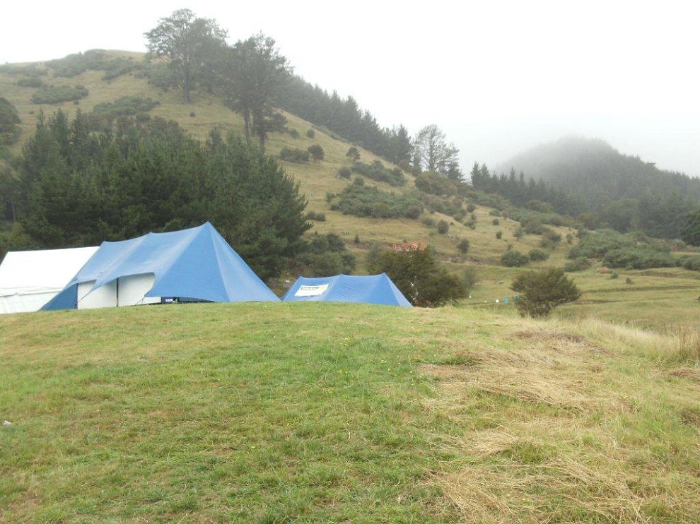 DSC00219.jpg - Just one of the many large hills that helped to make this shoot the memorable experience that it was.